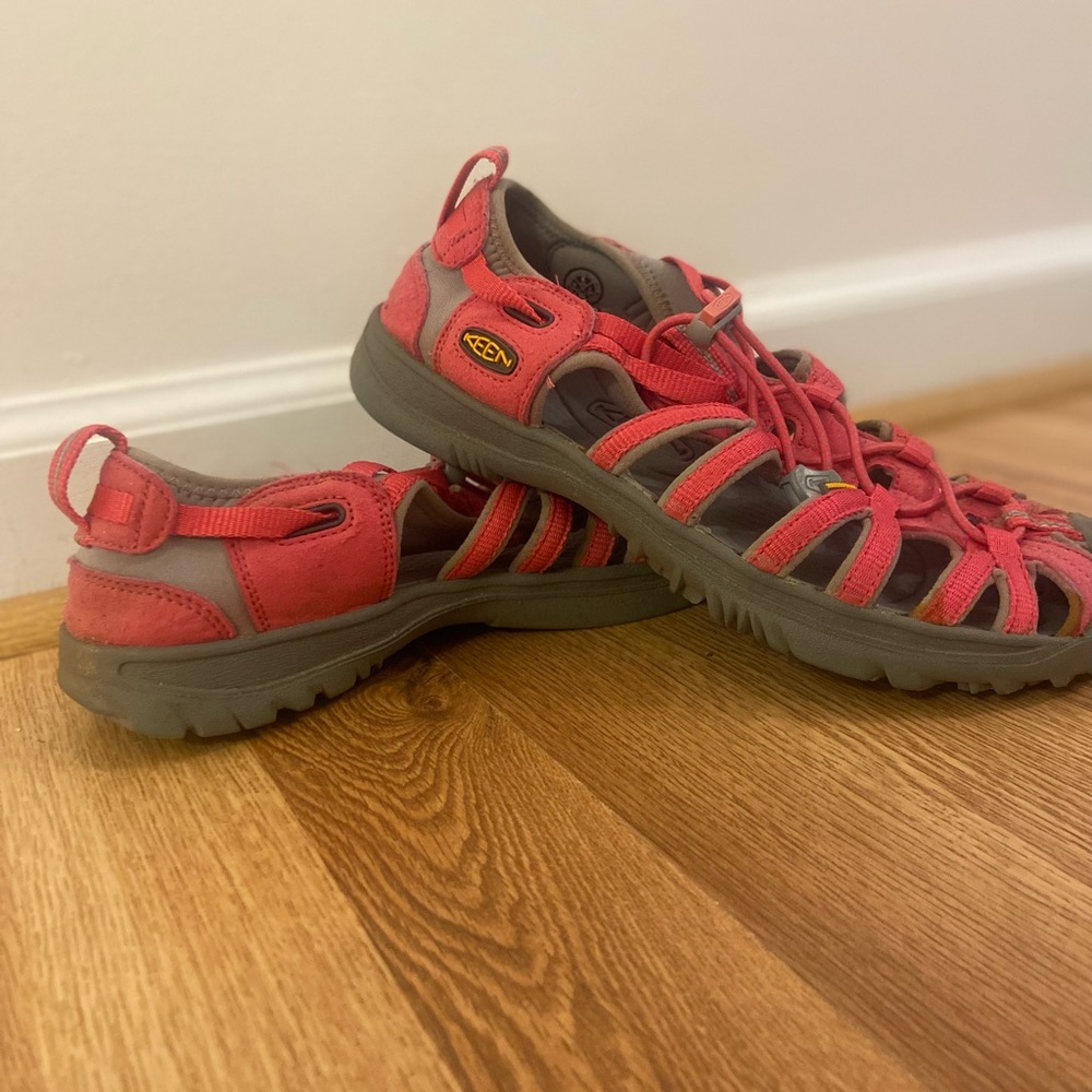 Keen water shoes - Picture 2 of 2